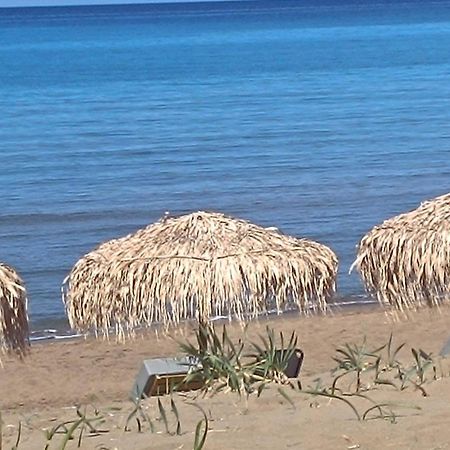 Asfodelos Apartment Hotel كاكوفاتوس الغرفة الصورة